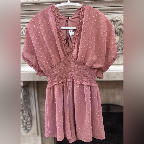 She + Sky Pants - She + Sky Ruffled V-Neck Romper Shorts Size Medium
